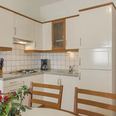 Apartman Konta Center *