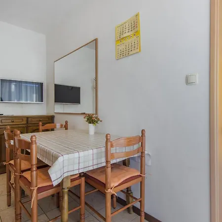 Apartman Konta Center *