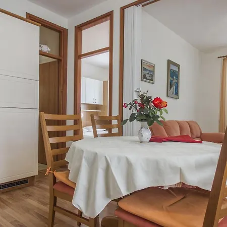 Apartman Konta Center *