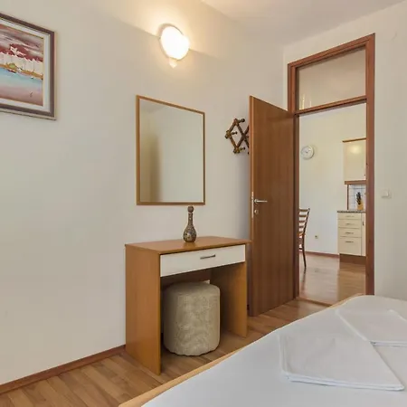 Konta Center Apartman *
