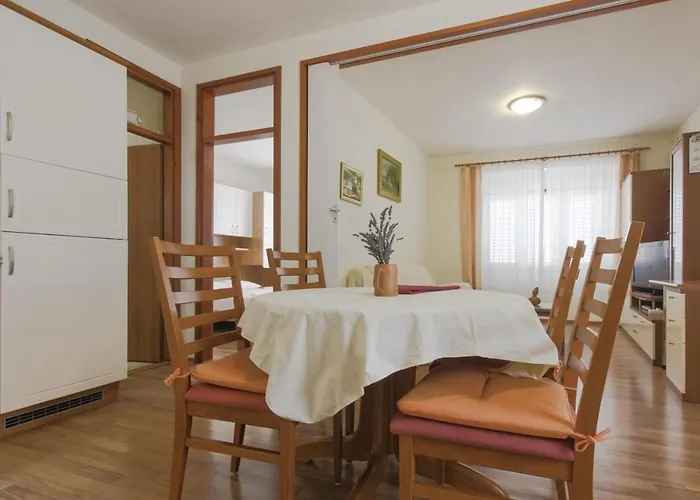 Apartman Konta Center *